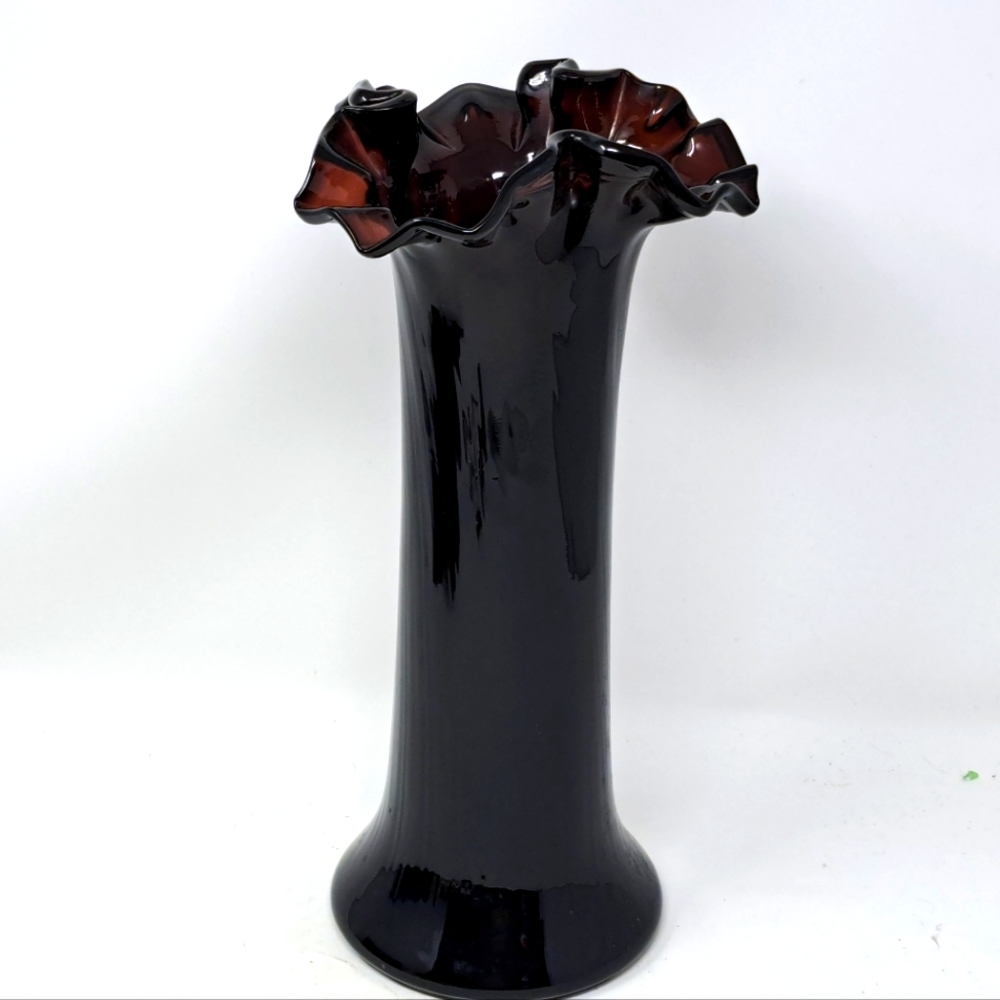Amythist Glass Vase With Ruffled Edge